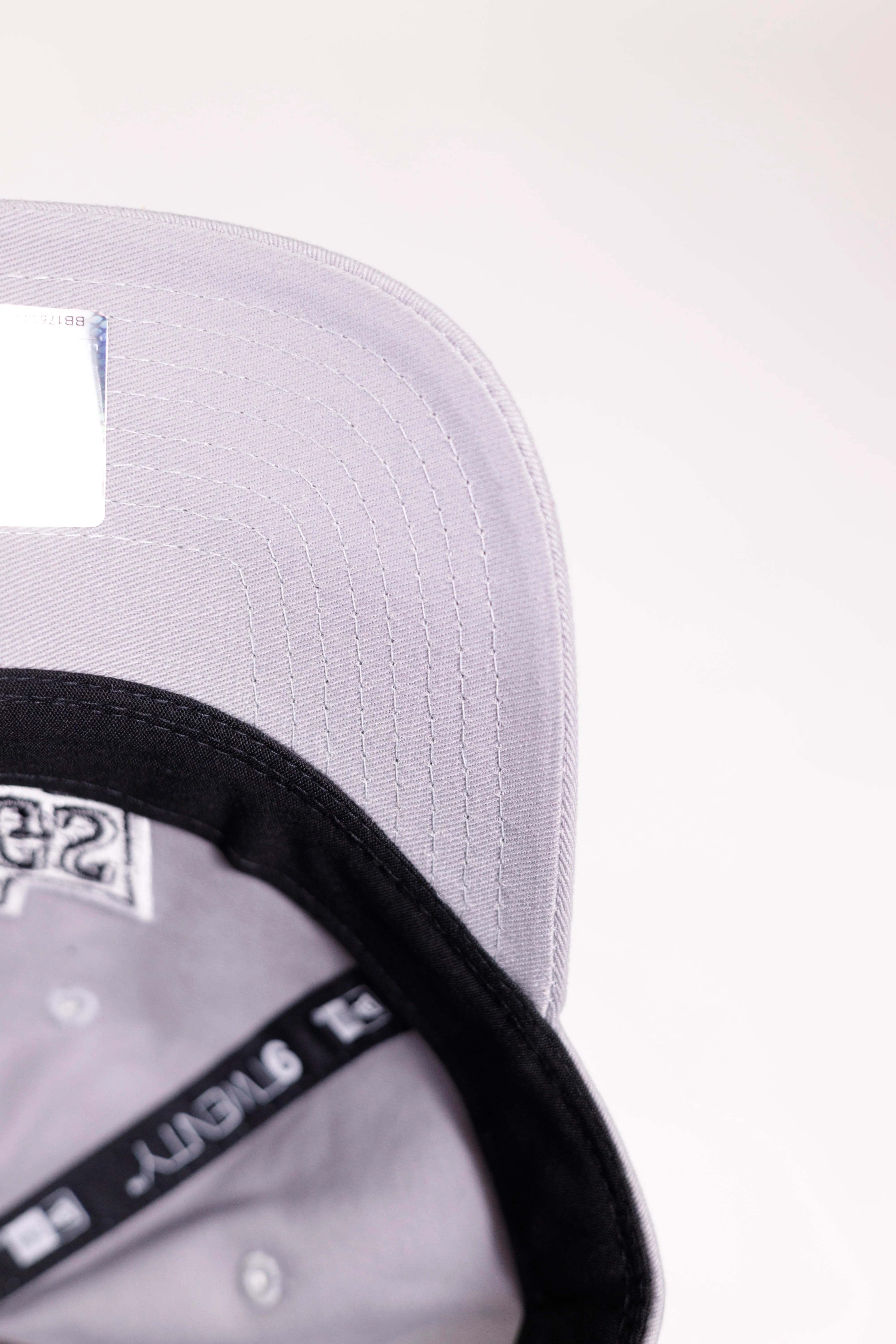 KINGS 920EG GREY CHEVY24 HAT - Image 3