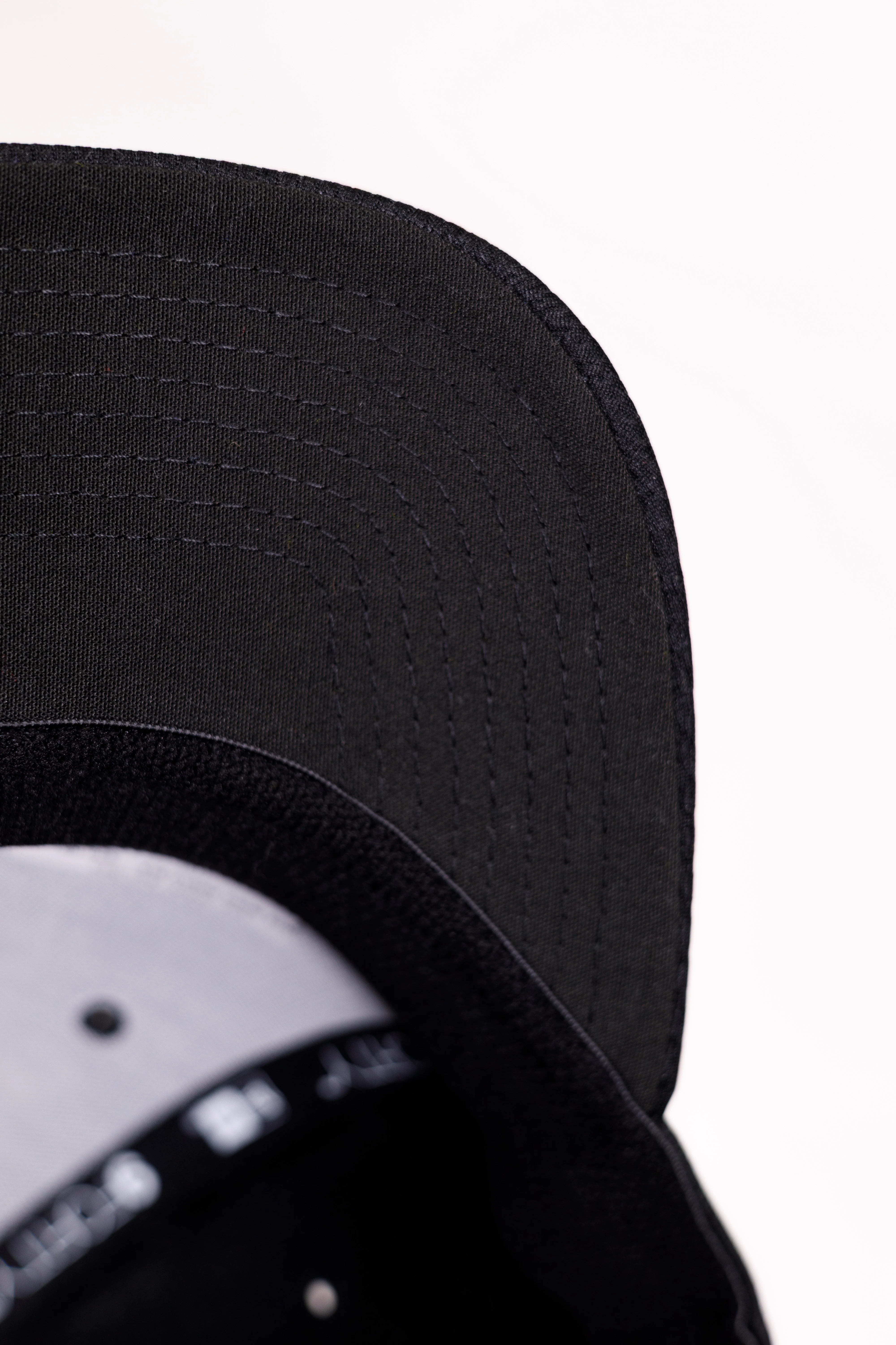 KINGS 940EG SHIELD LOGO BLACK SB HAT - Image 3