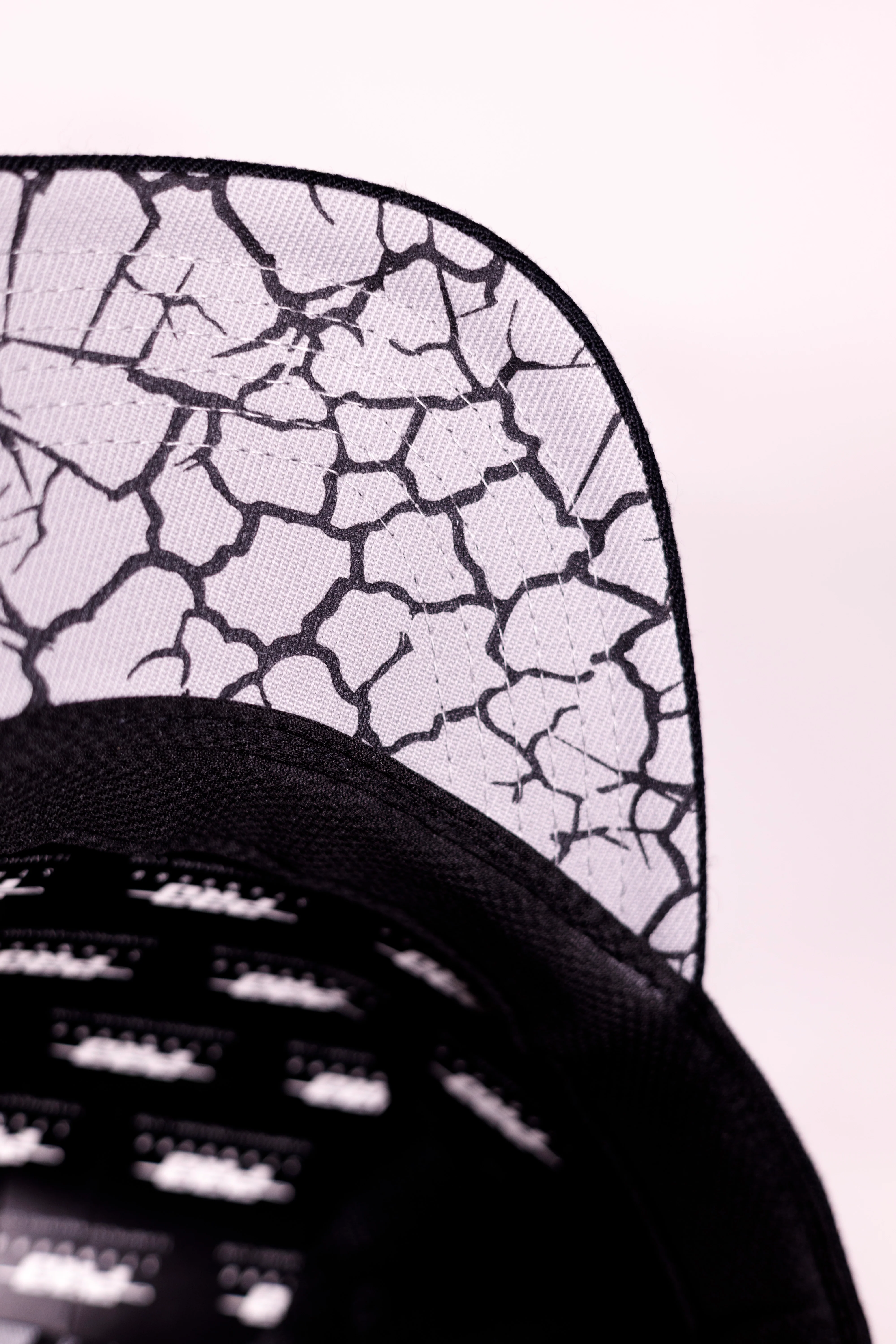 KINGS GLOW IN THE DARK PRO PINCH SB - Image 3