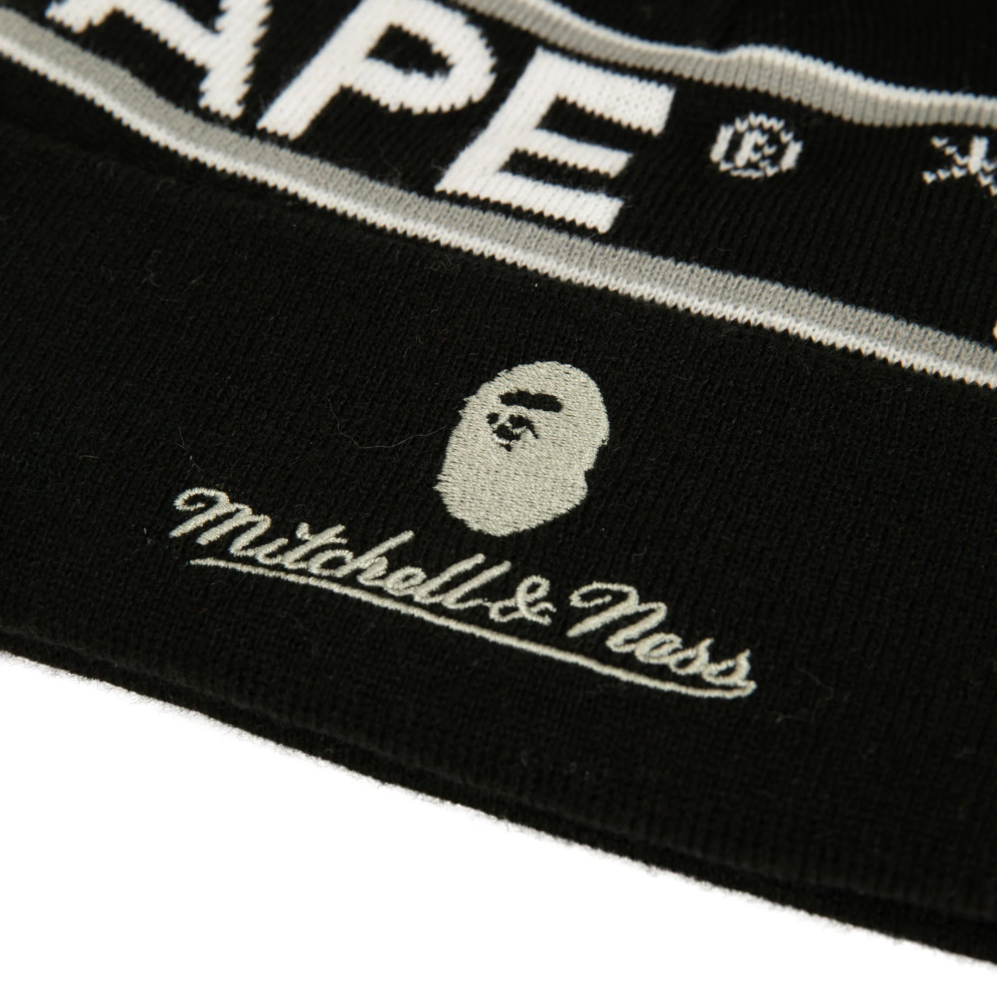 Kings Mitchell & Ness Black BAPE Cuffed Knit Beanie - Image 4