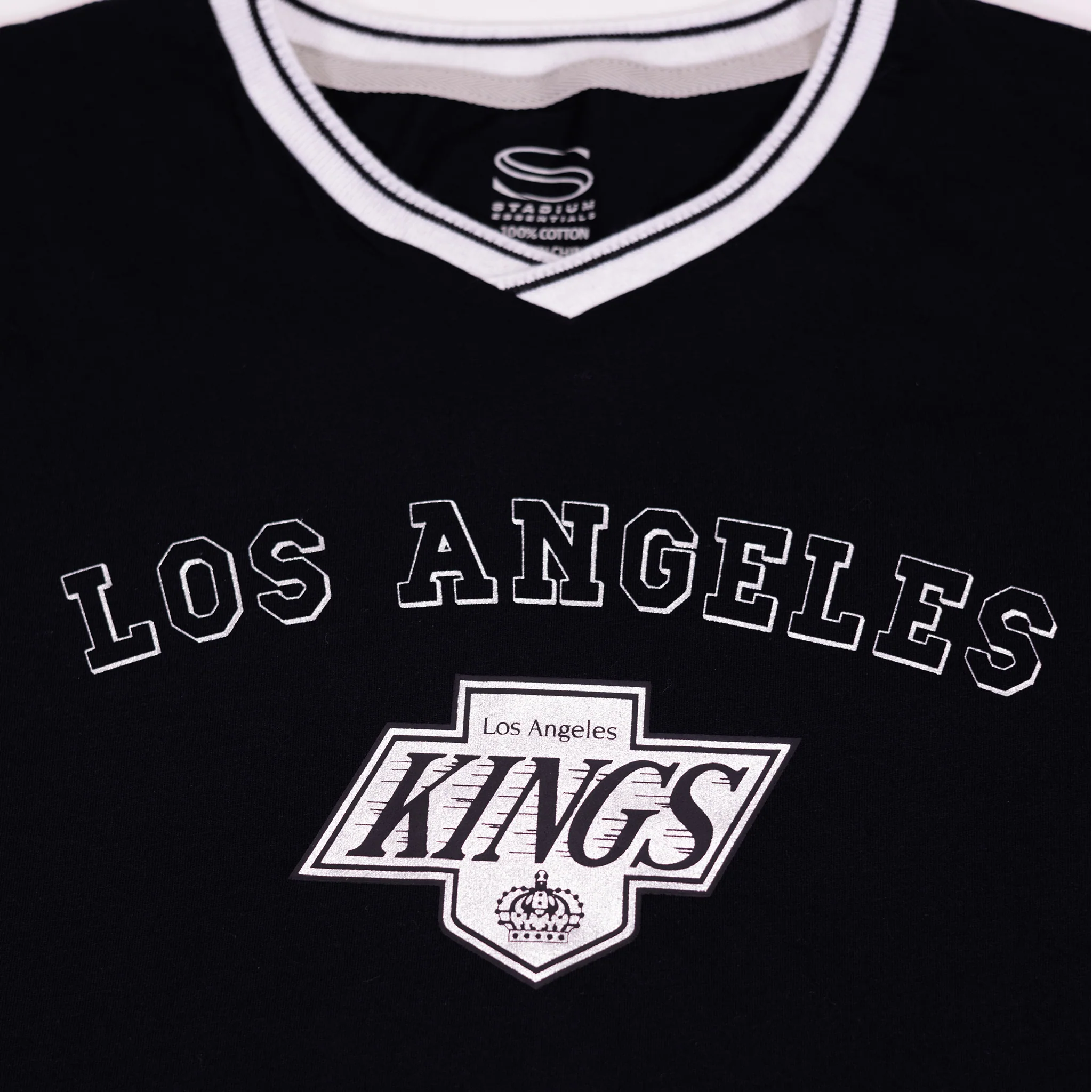 Kings Women Stadium Essentials NHL Roar Black Cropped T-Shirt - Image 3